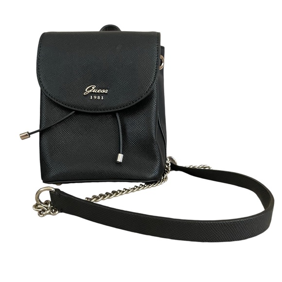 Guess Crossbody Bag - Picture 1 of 4